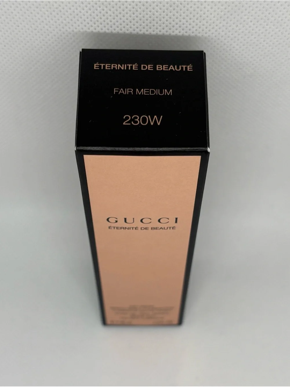 Gucci Éternité de Beauté 24 hour Luminous Matte Foundation — Beige Nude 230w
